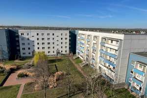 * SCHÖNE * 3 Zimmerwohnung mit  EBK & BALKON *