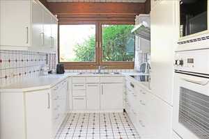 Transparente Eleganz - Design aus Holz & Glas in bester Wohnlage – Zollernalbkreis – Vorschaubild 9