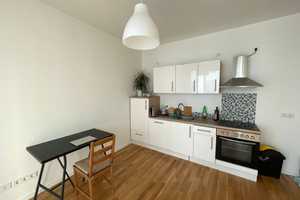 Exklusive 1-Zimmer-Loft-Wohnung mit geh. Innenausstattung mit Balkon und EBK in Berlin Weißensee – Charlottenburger Straße 49A, 13086 Berlin – Vorschaubild 1