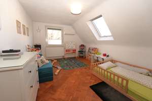 Freistehendes Einfamilienhaus mit Doppelgarage und Nebengebäuden, großer Garten – Die vollständige Adresse der Immobilie erhältst du vom Anbieter., 74199 Untergruppenbach – Vorschaubild 11