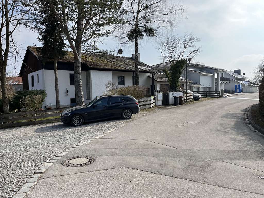 Immobilie in Münsing - Rarität in Seenähe von privat: Großzügiges Anwesen mit enormem Entwicklungspotential in Ammerland - Bild 2