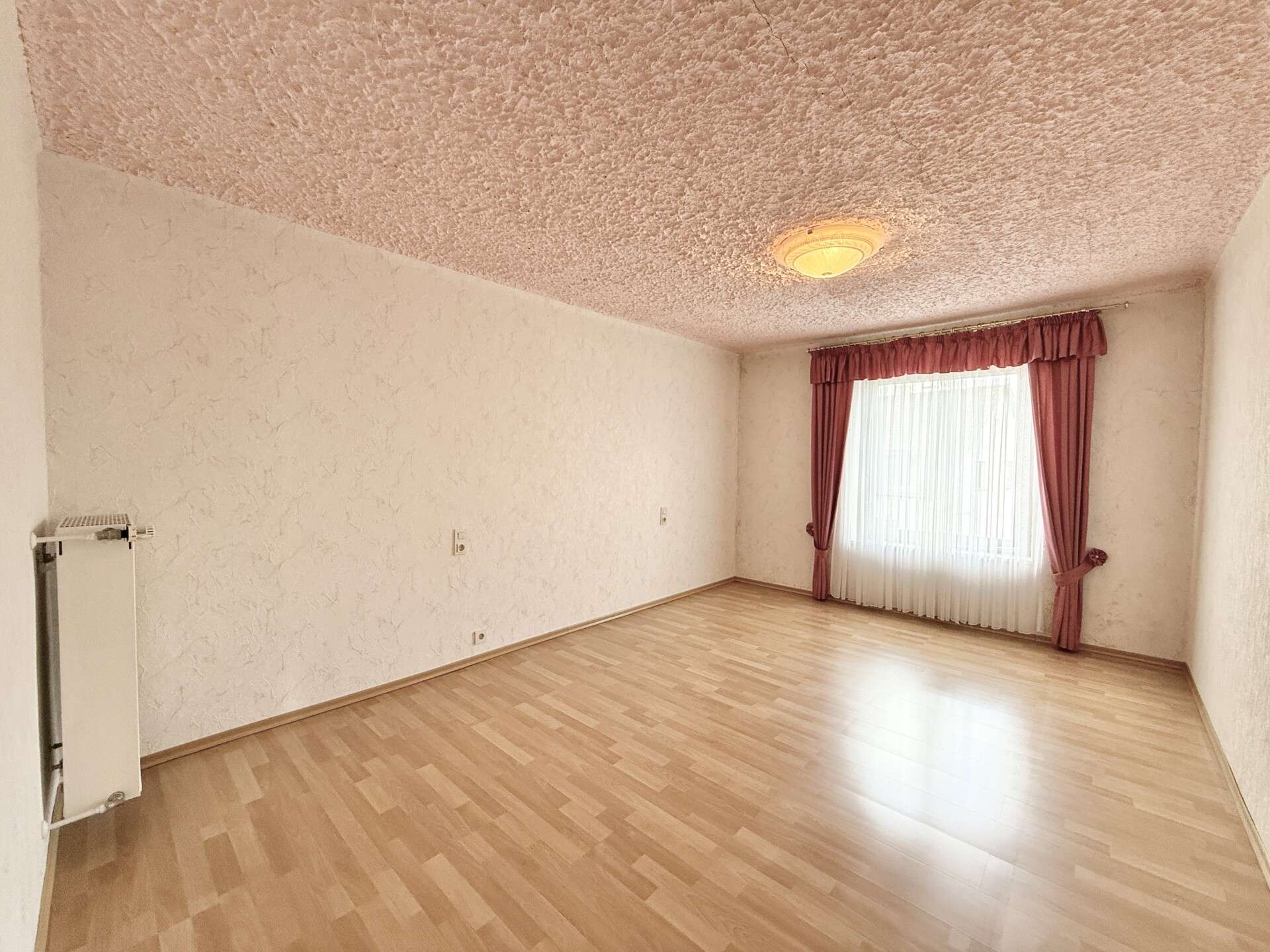 Immobilie in Schmelz - Familienfreundliches Einfamilienhaus auf zwei Etagen in ruhiger Lage von Hüttersdorf - Bild 7