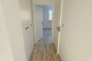 Moderne, frisch renovierte 2-Zimmer-Wohnung mit großem Balkon in Sachsenhausen-Süd – 60598 Sachsenhausen-Süd, Frankfurt am Main – Vorschaubild 16