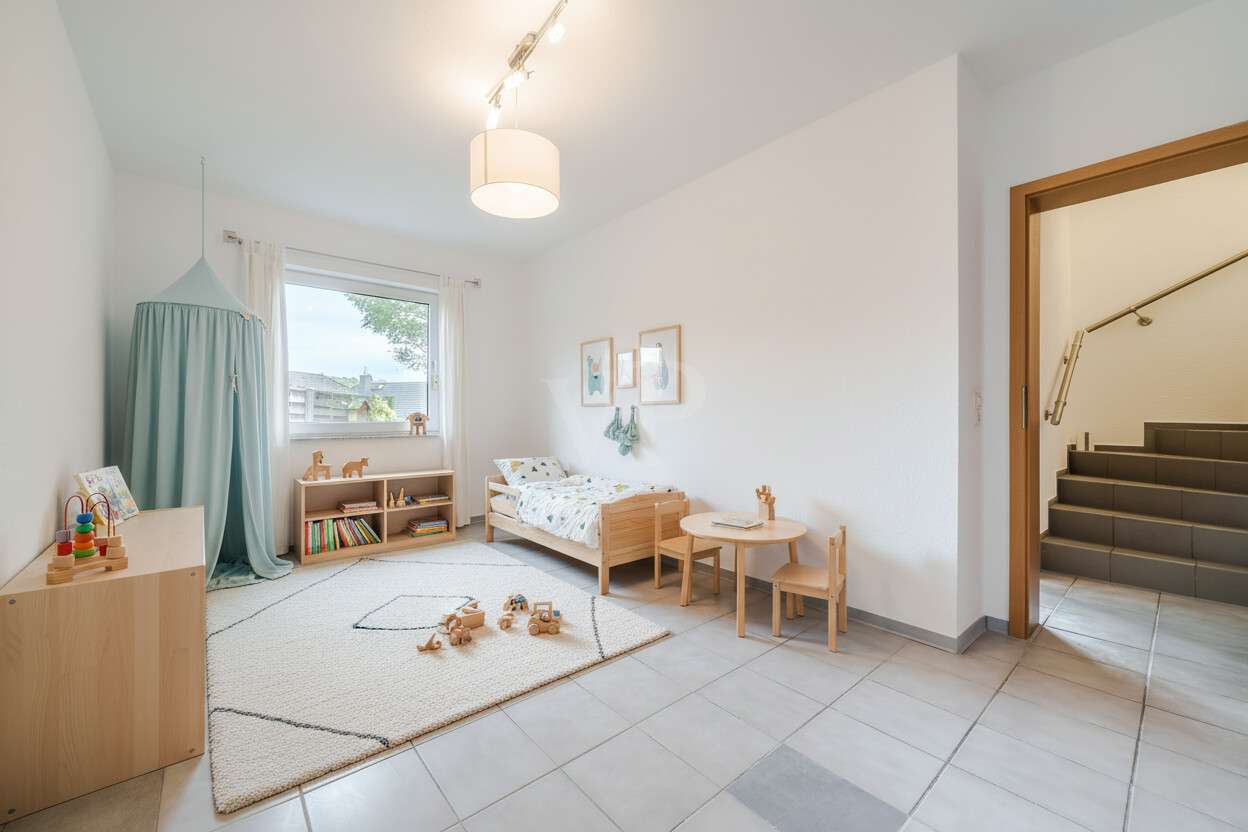 Immobilie in Usingen - Bungalow - Wohnen auf einer Ebene und viel Platz im Einliegerbereich für Hobby, Gäste oder Büro. - Bild 10