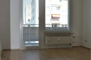 Pforzheim-Haidach Frisch renovierte, helle 3-Zimmer-Wohnung mit Balkon und Tiefgarage  – Kösliner Str. 3, 75181 Haidach, Pforzheim – Vorschaubild 3