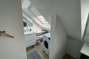 Möblierte Maisonettewohnung mit zwei Schlafzimmern, zwei Bädern und WG-Eignung in Karlsruhe – Die vollständige Adresse der Immobilie erhältst du vom Anbieter., 76199 Weiherfeld-Dammerstock, Karlsruhe – Vorschaubild 9