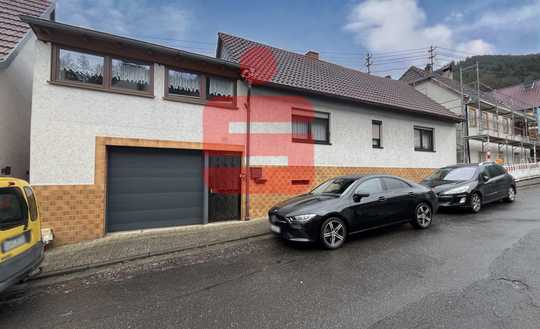 Zweifamilienhaus sucht neue Eigentümer