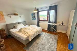 Wohnen auf der Alb, gemütliche 2,5-Zimmer-Wohnung mit Holzofen, Balkon und Stellplatz – Die vollständige Adresse der Immobilie erhältst du vom Anbieter., 72574 Bad Urach – Vorschaubild 6
