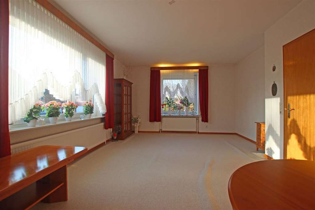 Immobilie in Lauenburg/Elbe - * EFH auf Erbbaurecht * klein aber fein * Vollbad * EBK * Keller * Terrasse * Garten * - Bild 3