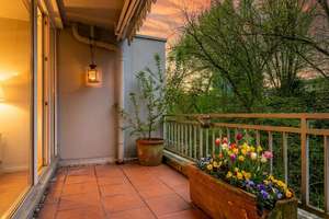 ETW MIT TOLLEM BALKON + AUFZUG IN DÜSSELDORF-FLINGERN/DÜSSELTAL!