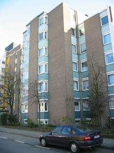2-Zimmer-Wohnung im 1. Obergeschoss in der Nähe des Helios Klinikums
