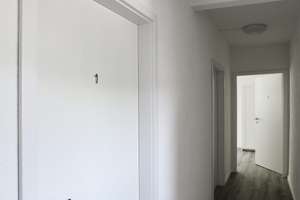 Großes Reihenendhaus mit separatem Wohnkomplex -im Moment vermietet- - 3 Garagen und 3 Stellplätzen – Die vollständige Adresse der Immobilie erhältst du vom Anbieter., 74076 Heilbronn, Heilbronn – Vorschaubild 4
