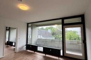 Sanierte 2 Zimmer Wohnung mit großem Balkon und EBK – Tersteegenstr. 61, 40474 Düsseldorf – Vorschaubild 2