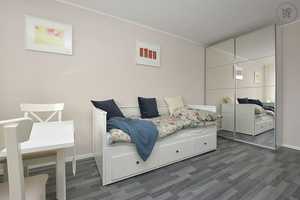 Modern möbliertes Apartment mit Balkon in Stuttgart West – Stuttgart – Vorschaubild 1