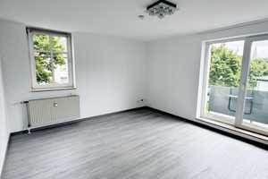 Frisch renoviertes Apartment mit Balkon und Stellplatz – Langerfelder Str. 138, 42389 Wuppertal – Vorschaubild 1