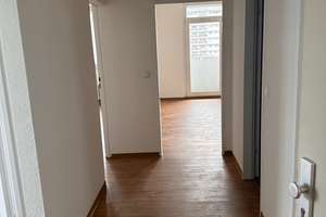 Modernisierte 3-Zimmer-Wohnung mit Balkon zu vermieten! – 60433 Frankfurter Berg, Frankfurt am Main – Vorschaubild 2