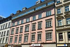 * * * Toplage in Maxvorstadt * * * Dachterrassenwohnung im denkmalgeschützten Altbau