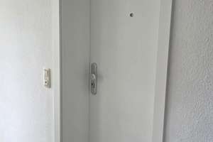 Stilvolle Split-Level-Loftwohnung mit Garten in sanierter Fabrik mit TG Stellplatz – 40489 Angermund, Düsseldorf – Vorschaubild 31