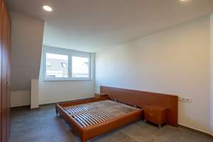 ***Großzügige Maisonette-Wohnung mit sonniger Terrasse - neu renoviert*** – Die vollständige Adresse der Immobilie erhältst du vom Anbieter., 70619 Riedenberg, Stuttgart – Vorschaubild 13