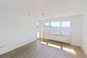 Große 3-Zimmer-Wohnung mit BALKON und viel Lichteinfall