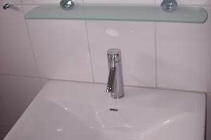 ### SCHICKE, MODERN  RENOVIERTE 2ZKB, WOHNKÜCHE, EBK, MIT EIGENER GARTENPARZELLE### – Lützenkirchner Str. 243, 51381 Quettingen, Leverkusen – Vorschaubild 8