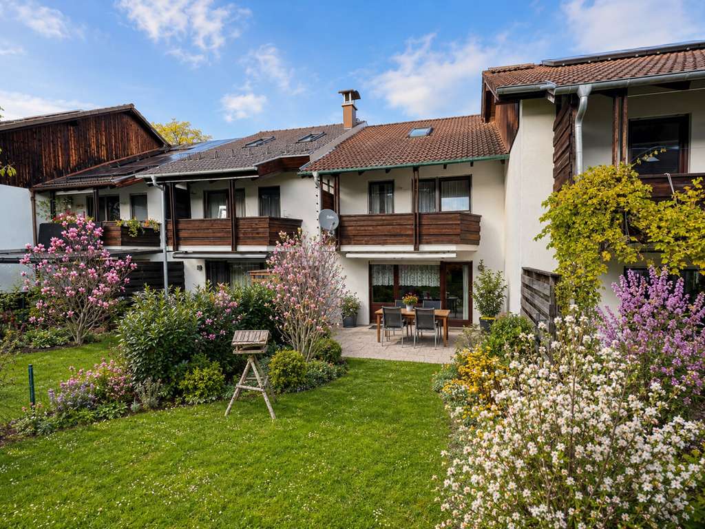 Immobilie in Ebersberg - Familienfreundliches Reihenhaus - Ihr neues//nest mit viel Potenzial! - Bild 0