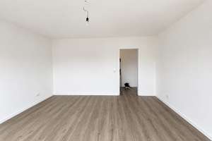 Erstbezug nach Kernsanierung in TOP-Lage: 2-Zimmer-DG Wohnung mit toller Loggia – Detmolderstr 61b, 33604 Mitte, Bielefeld – Vorschaubild 2