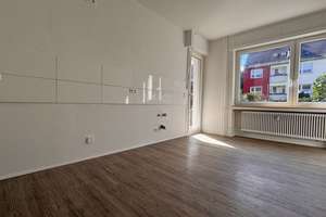 *** Attraktive 3-Zi.-Whg. mit Terrasse + Mansarde! ***