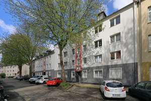 Platz für die Familie! Modernisierungsbedürftige 3,5-Raum-Wohnung in gepflegtem MFH in ruhiger Lage – Die vollständige Adresse der Immobilie erhältst du vom Anbieter., 45143 Altendorf, Essen – Vorschaubild 2