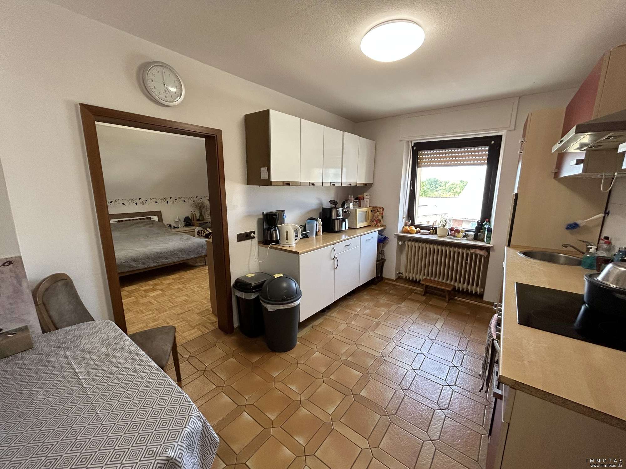 Immobilie in Riegelsberg - Zweifamilienhaus mit großem Garten und Garage - Bild 3