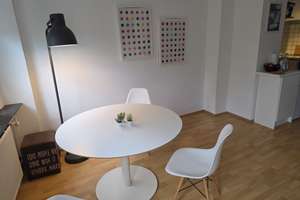 Möblierte 2-Zimmer-Wohnung mit Balkon im Herzen von Köln (Neumarkt) – All-Inclusive – ab sofort – Thieboldsgasse 117, 50676 Altstadt/Süd, Köln – Vorschaubild 4