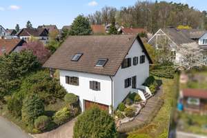 Sofort Bezugsfertig! Modernisiertes EFH in familiärer Lage mit traumhaftem Grundstück – Die vollständige Adresse der Immobilie erhältst du vom Anbieter., 95500 Heinersreuth – Vorschaubild 4