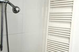 ***Individuelle 2 ZKB- Altbauwohnung, zentrale Lage*** – Kaiser-Friedrich-Ring 17, 65165 Wiesbaden – Vorschaubild 15