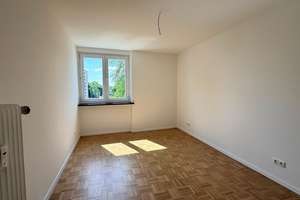 Schöne 3-ZKB Wohnung mit Balkon zu vermieten – Reichenberger Straße 36, 86161 Wolfram-und Herrenbachviertel, Augsburg – Vorschaubild 4