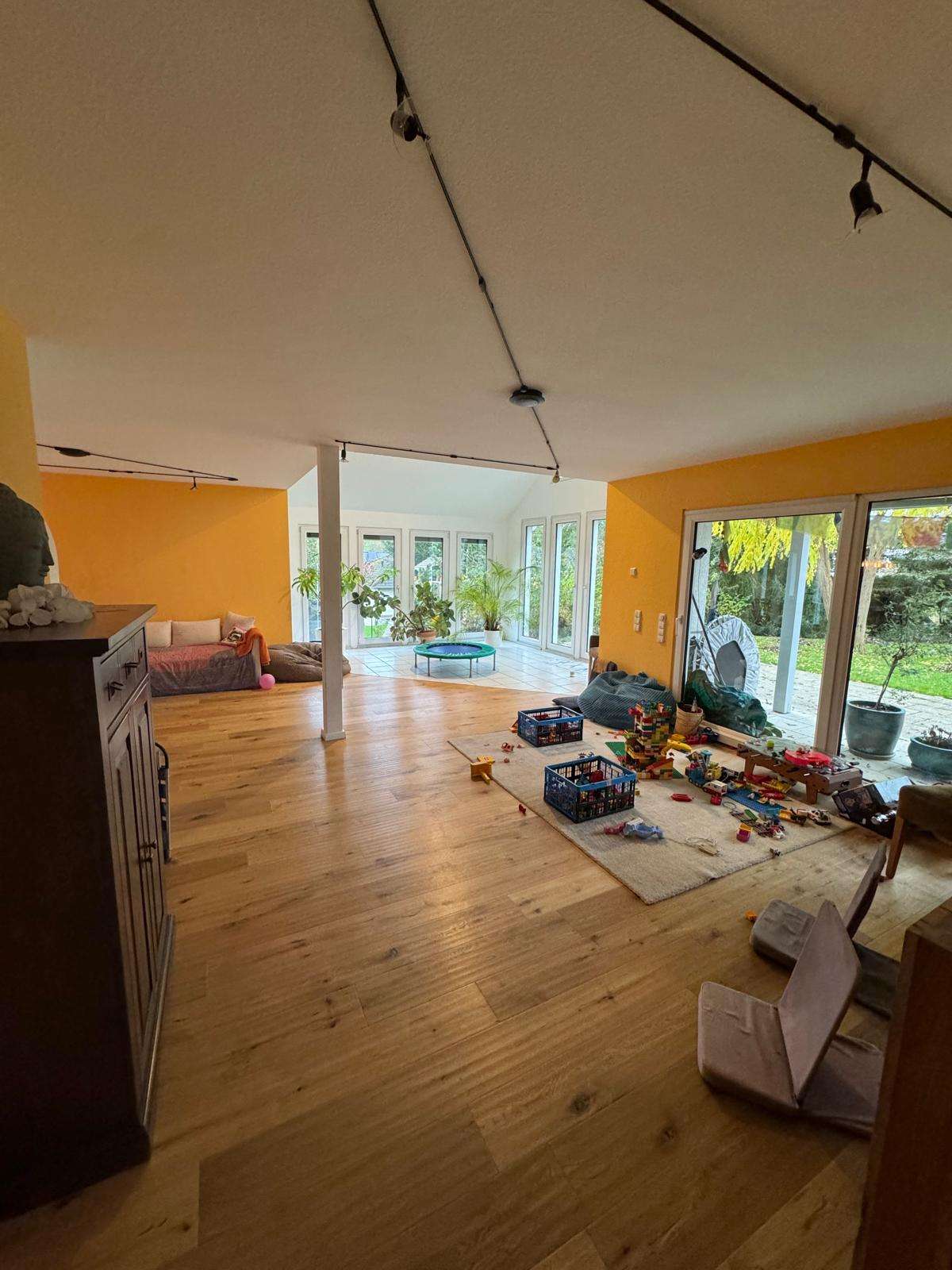 Immobilie in Flacht - Willkommen im Sonnenglanz! Lichtdurchflutetes Zuhause mit großzügigem Gartenparadies - Bild 6