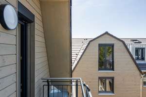 Sonnig und gemütlich in ruhiger Lage - 3 Zimmer Dachgeschosswohnung ab sofort zu vermieten – Ulfilasstraße 29 d, 81739 Waldperlach, München – Vorschaubild 2