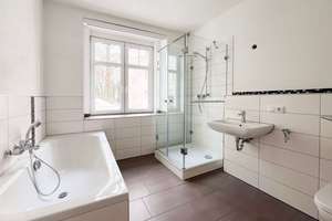 Freie Wohnung!  Balkon, Fußbodenheizung, Stellplatz, Sanierung 2013 – Die vollständige Adresse der Immobilie erhältst du vom Anbieter., 4249 Großzschocher, Leipzig – Vorschaubild 7