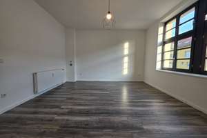 Krefeld, zentral gelegen: Altbauwohnung mit großer Wohnküche als Mittelpunkt,  3 Zimmer, im 2. OG ! – Die vollständige Adresse der Immobilie erhältst du vom Anbieter., 47805 Dießem/Lehmheide, Krefeld – Vorschaubild 2
