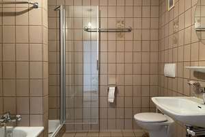 Aufgeteiltes, gepflegtes Dreifamilienhaus zu verkaufen – Die vollständige Adresse der Immobilie erhältst du vom Anbieter., 86179 Haunstetten-Nord, Augsburg – Vorschaubild 13