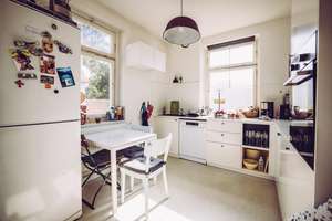 Altbauwohnung 1.OG - ruhig, grün, zentral.