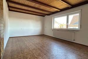 Charmante Doppelhaushälfte mit Balkon und Entwicklungspotenzial in 91757 Treuchtlingen – Die vollständige Adresse der Immobilie erhältst du vom Anbieter., 91757 Treuchtlingen – Vorschaubild 7
