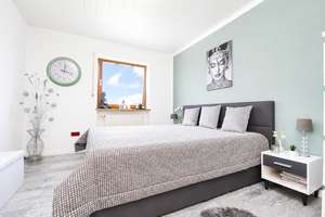 Großzügiges Einfamilienhaus mit Einliegerwohnung, Außenpool & modernem Energiekonzept – Die vollständige Adresse der Immobilie erhältst du vom Anbieter., 84051 Essenbach – Vorschaubild 11