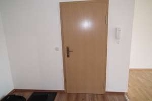 Helle 2-Zimmer Wohnung mit Laminat/ Balkon und PKW-Stellplatz zu verkaufen!! – Limbacher Straße 32, 9247 Röhrsdorf, Chemnitz – Vorschaubild 11