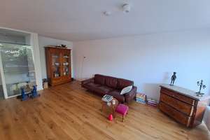 Helle 3-Zi.-Wohnung mit Balkon und offener neuer Einbauküche – Volpinistraße ., 80638 Nymphenburg, München – Vorschaubild 2