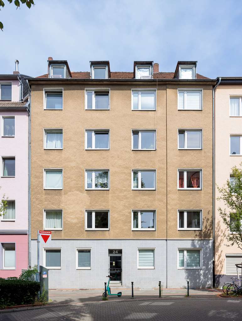 Wertsteigerung integriert: Staffelmieten, modernisierter Bestand & Bauvorbescheid