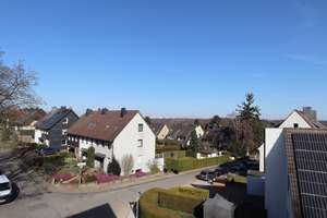 Charmante 4 Zimmer Dachgeschosswohnung – Die vollständige Adresse der Immobilie erhältst du vom Anbieter., 45289 Burgaltendorf, Essen – Vorschaubild 2