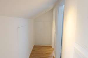 **VISTA Immobilien** Vollmöblierte Dachgeschoss-Wohnung mit Einbauküche – Die vollständige Adresse der Immobilie erhältst du vom Anbieter., 64291 Arheilgen, Darmstadt – Vorschaubild 5