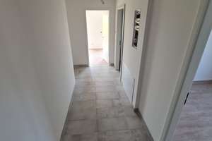 Exklusive 2,5-Zimmer-Wohnung mit Balkon in Aschheim – Die vollständige Adresse der Immobilie erhältst du vom Anbieter., 85609 Aschheim – Vorschaubild 3