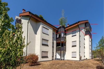 Sehr geräumige helle Maisonettewohnung, inkl. zwei Tiefgaragenplätze zu verkaufen