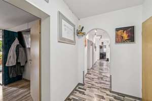 Zweifamilienhaus mit PV-Anlage für die große Familie – Hagauer Straße 1 1/3, 85051 Südwest, Ingolstadt – Vorschaubild 8